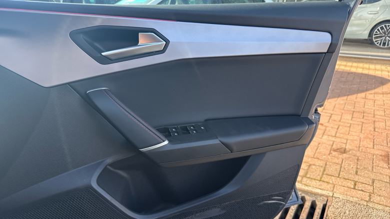 SEAT Leon 1.5 TSI 150 FR Black Edition 5dr [DAP] Petrol Hatchback